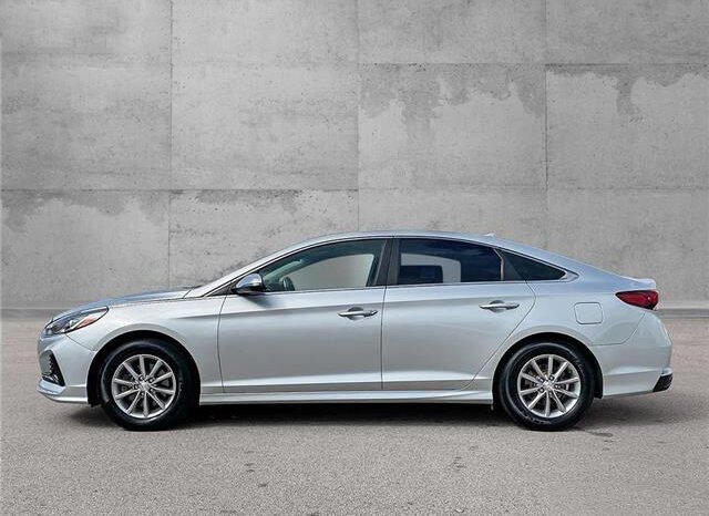 
								2018 Hyundai Sonata GL 4dr Sedan full									