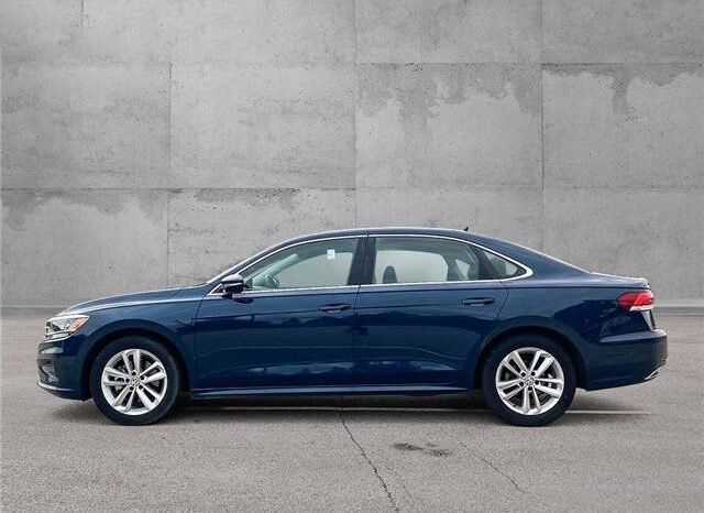 
								2021 Volkswagen Passat Highline 4dr Sedan full									