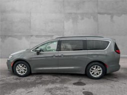 
										2022 Chrysler Pacifica Touring L Front-Wheel Drive Passenger Van full									