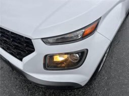 
										2023 Hyundai Venue Preferred w/Two-Tone 4dr Front-Wheel Drive full									